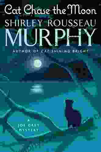 Cat Chase The Moon: A Joe Grey Mystery (Joe Grey Mystery Series)